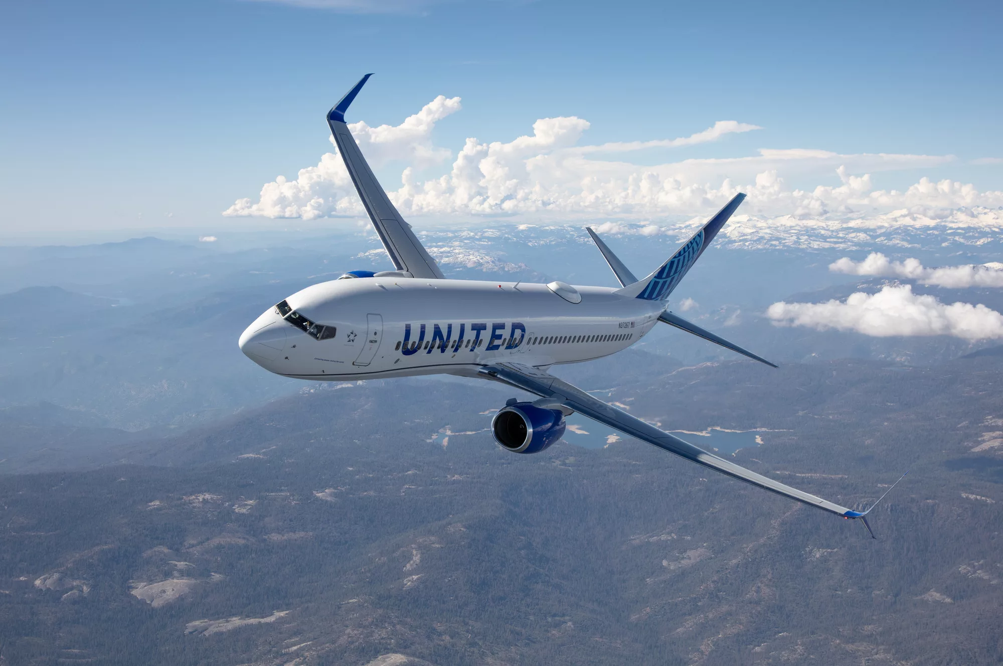 Imagen de avion volando